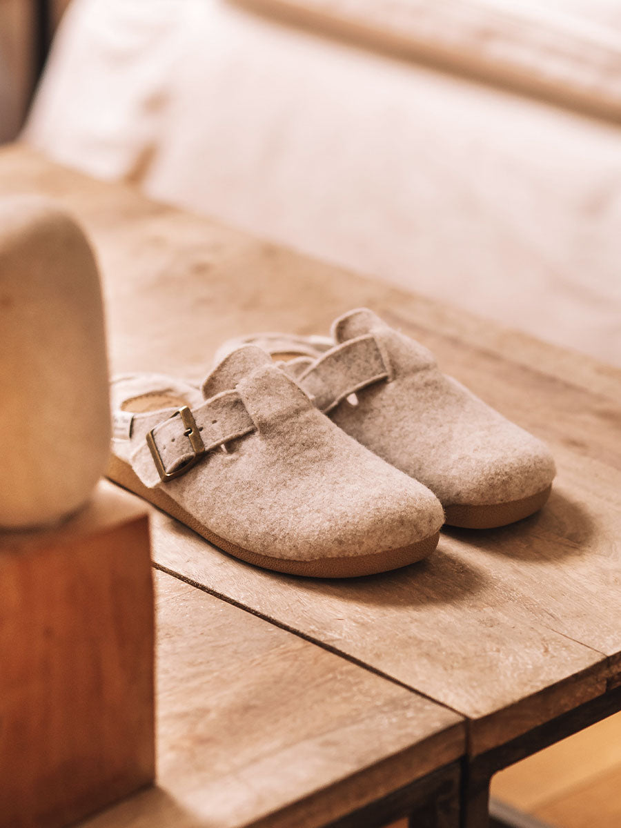 Women's clog-style slipper with buckle - MIMA-FP