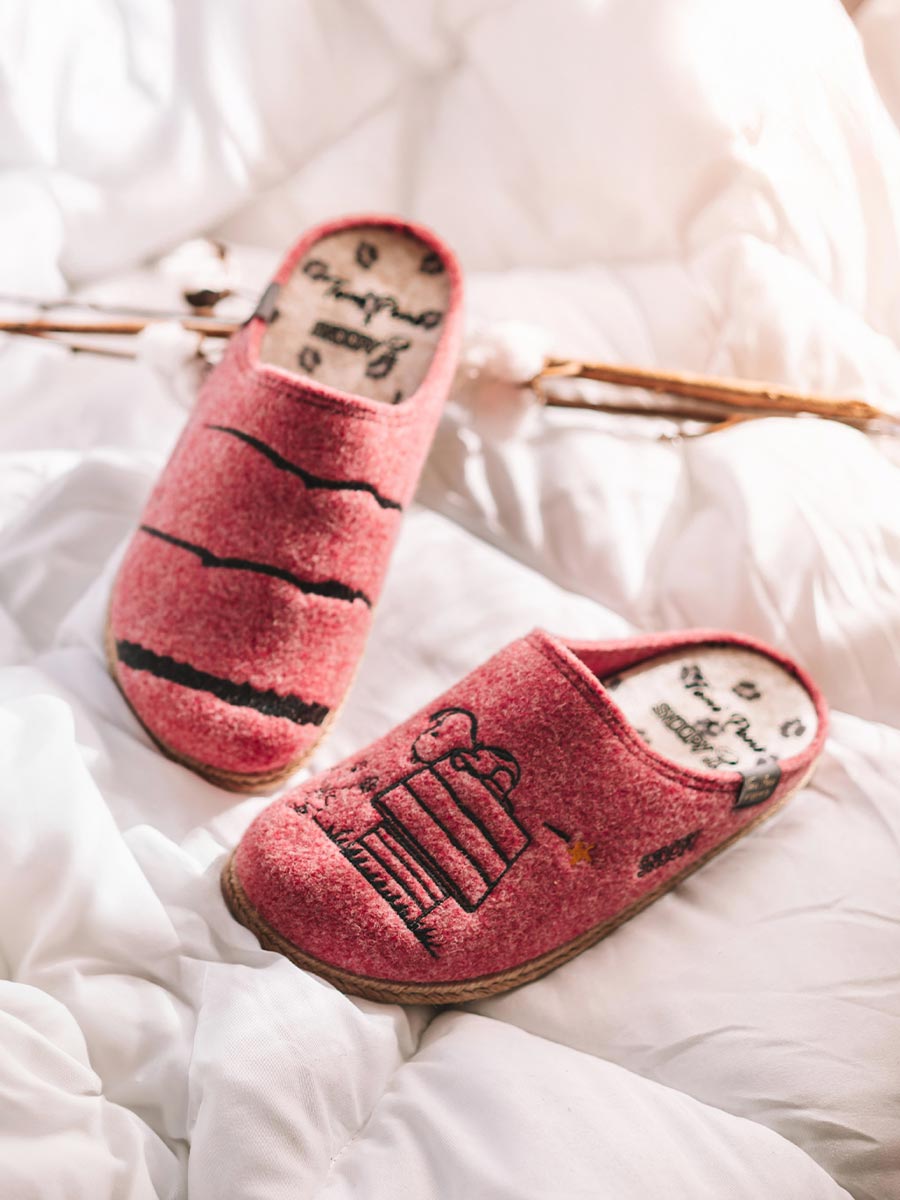 Snoopy - Snoopy Women's Felt Clog Slippers