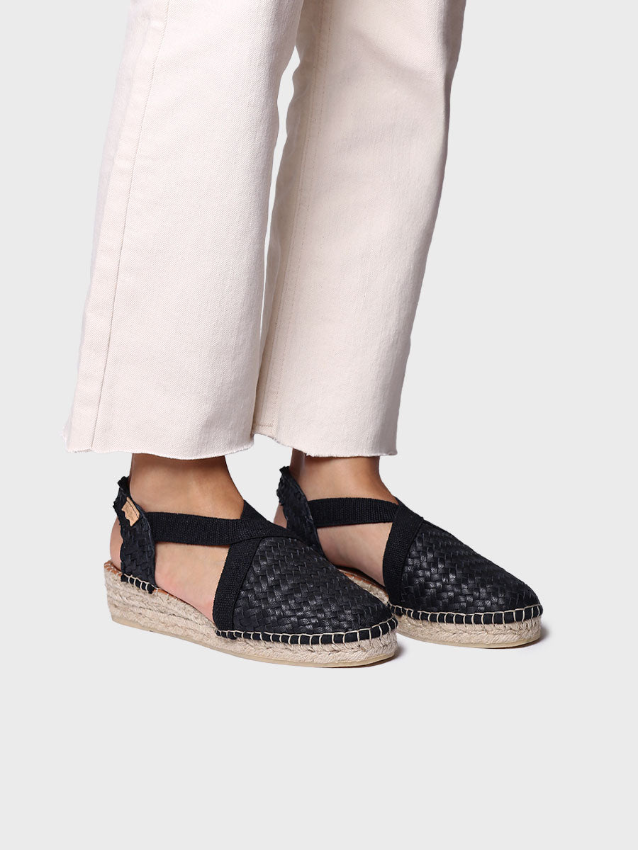 Women's closed espadrille in braided leather with wedge heel | SIRACUS