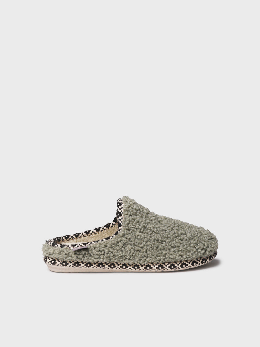 Women's clog-style house slipper in faux sheepskin | DARLA-SB